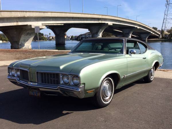 1970 Oldsmobile Cutlass Coupe S Fastback