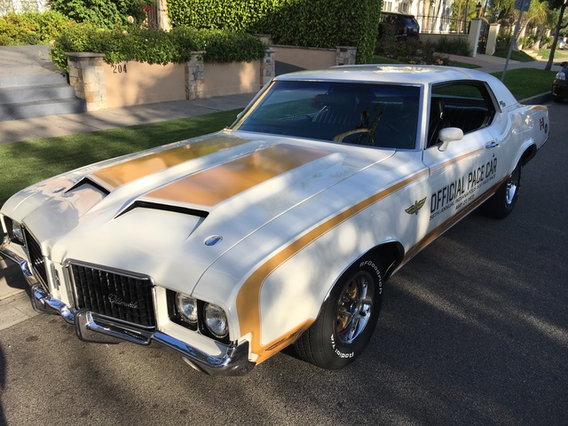 ORIGINAL FAMILY 1972 Hurst/Olds pace car (no sunroof)