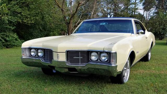 1968 Oldsmobile Delmont 88 Holiday Coupe